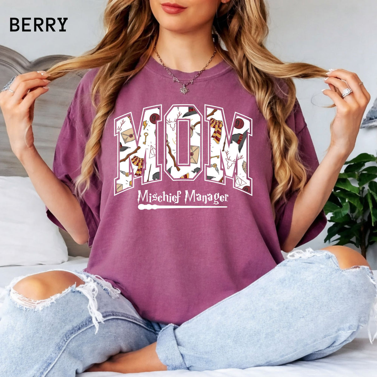 Comfort Colors Wizard Mom Shirt, Fantastic Mom T Shirt, Wizard World Mom Halloween Park Tshirt