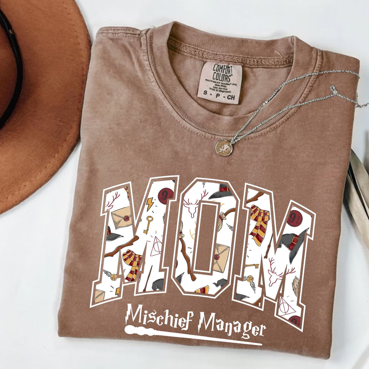 Comfort Colors Wizard Mom Shirt, Fantastic Mom T Shirt, Wizard World Mom Halloween Park Tshirt